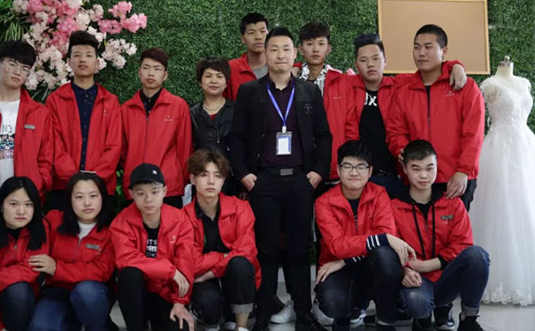 成都化妆培训学校地址