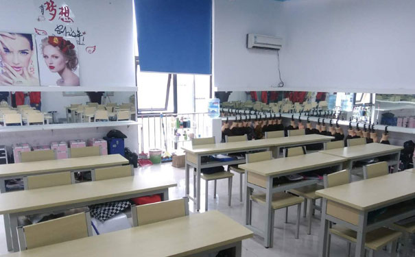 南京化妆培训学校排名