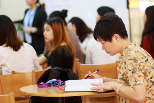 武汉成人英语培训班哪个好？大部分学员这样选择