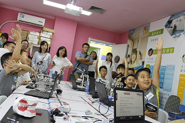 佛山南海区6-18岁少儿编程课_趣味编程_免费体验