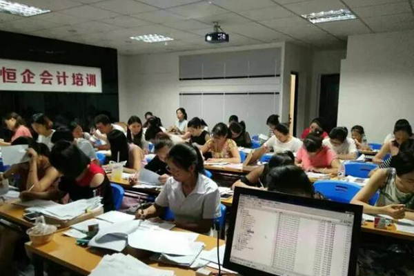 蚌埠初级会计培训机构哪家好_价格_学多久