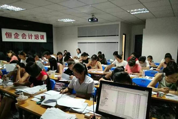 宜宾初级会计培训机构哪家好_价格_学多久