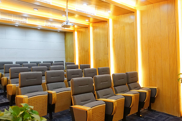 昆明儿童英语培训班-视频面授课程-价格费用