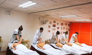 广州美容美发学院学费多少